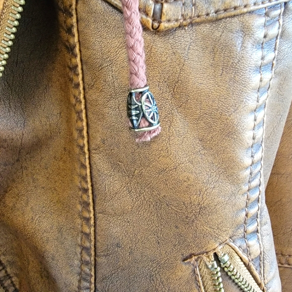 Lock & Love "Leather" Jacket - Picture 7 of 10